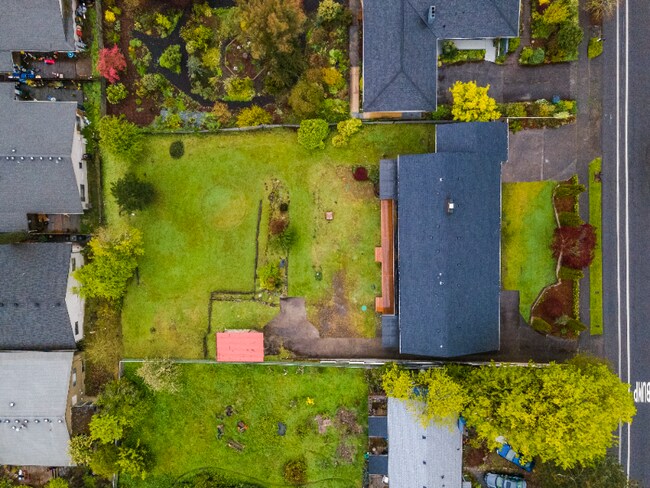 Photo - 2617 E McLoughlin Blvd