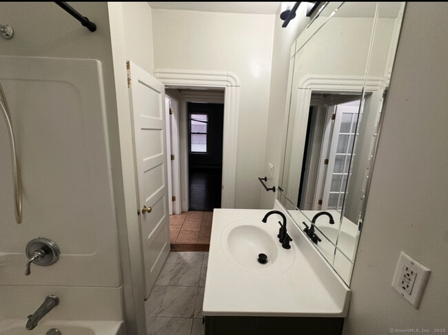 Photo - 141 Ashley St Apartment Unit 1