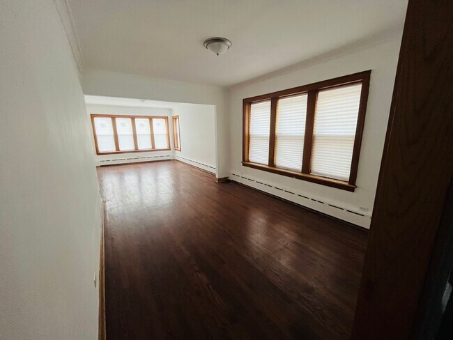 Photo - 5133 W Wrightwood Ave