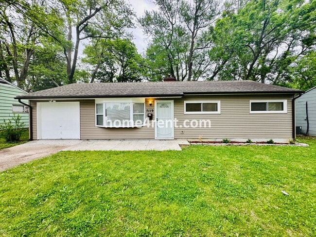Building Photo - Lovely Three Bedroom Home in KCMO and an Updated Kitchen  w/ Granite and SS Appliances, including...