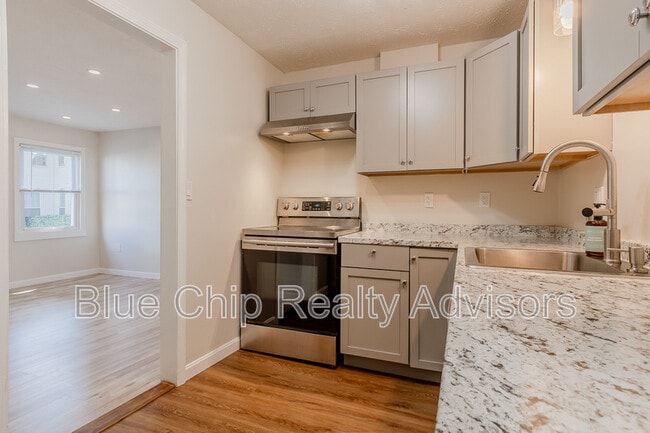6 Foster Ct Unit 6