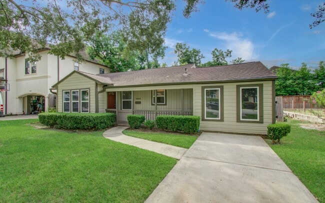 Building Photo - 5519 Huisache St Rental