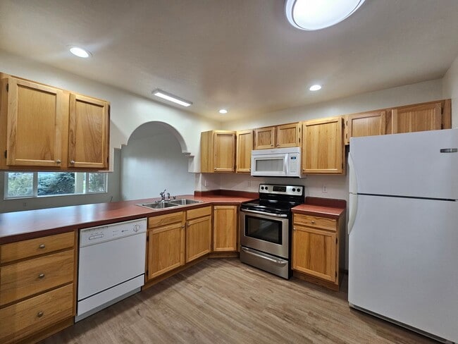 Photo - FOU1242 Unit B