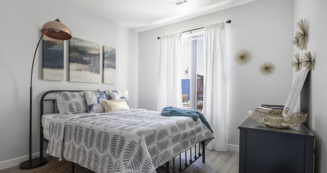 Photo - 325 Revolution Dr