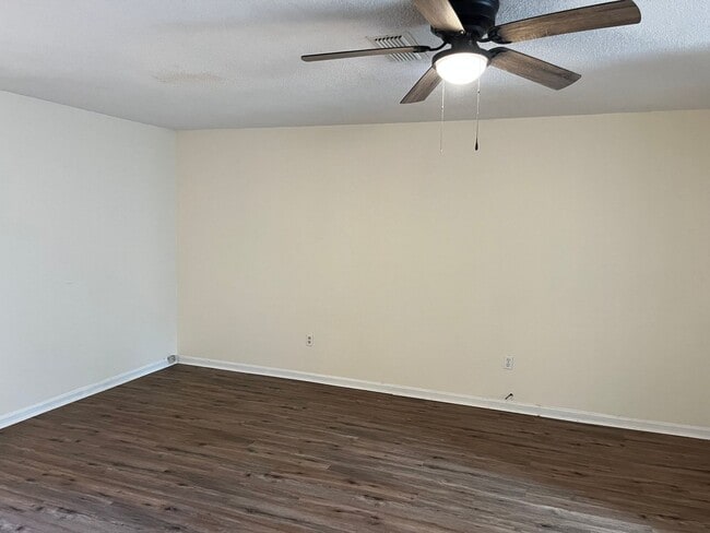 Photo - 3 Bedroom Home in Lee County for rent!