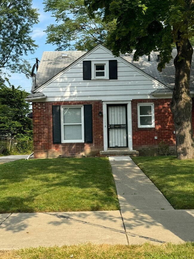 Building Photo - 11129 Nottingham Rd Rental