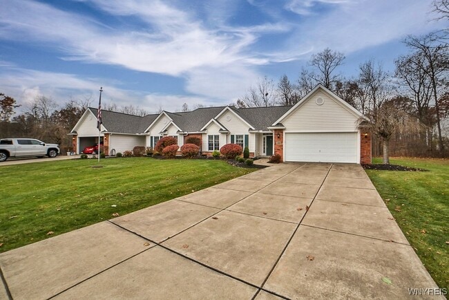 Photo - 480 Whitehaven Rd