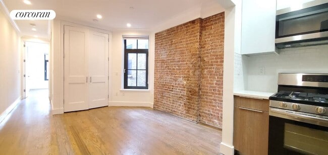 Photo - 116 E 116th St Apartment