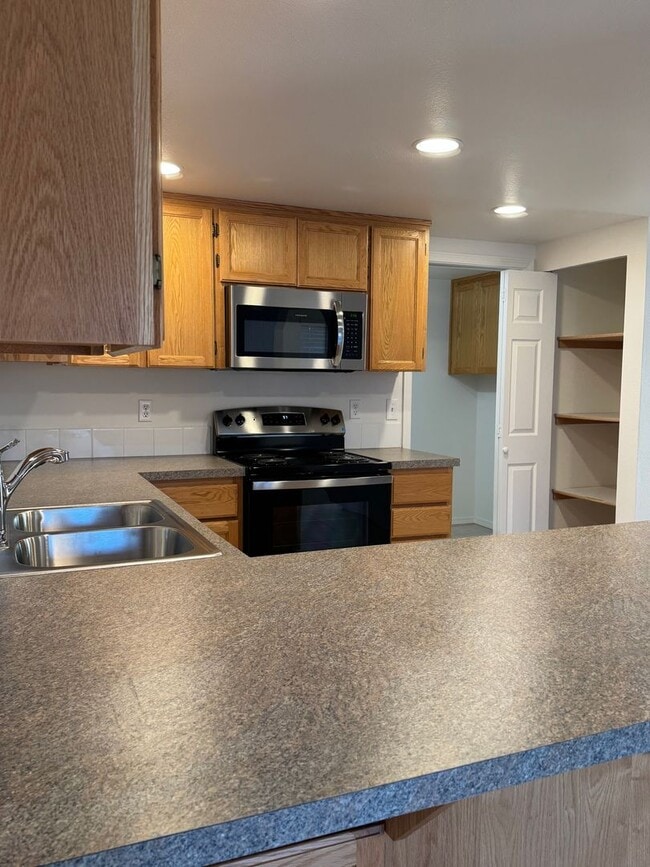 Photo - Charming 3-Bed Duplex with 2.5 Baths & 1600 Sq Ft - Prime Spanaway Location!