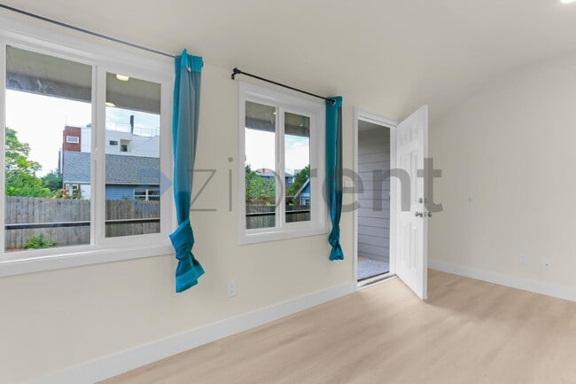 Photo - Unit