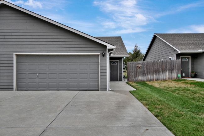 Photo - 1290 Curtis St