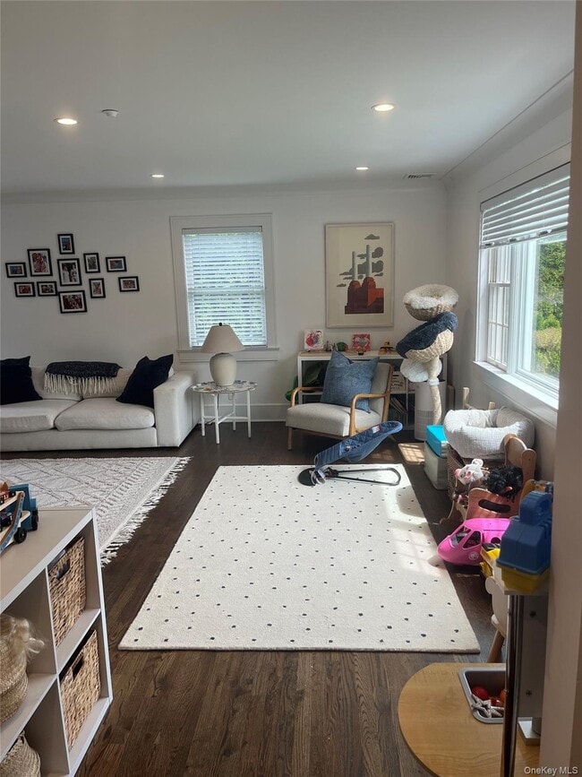 Photo - 70 Henry Ave