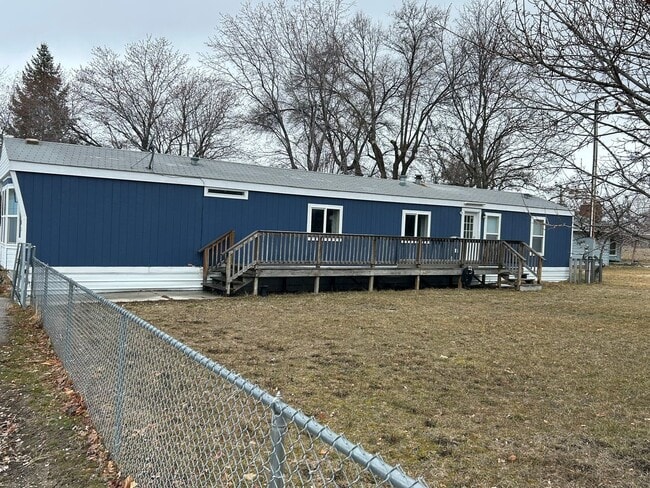 Photo - Remodeled 2 bed 2 bath mobile home on large lot