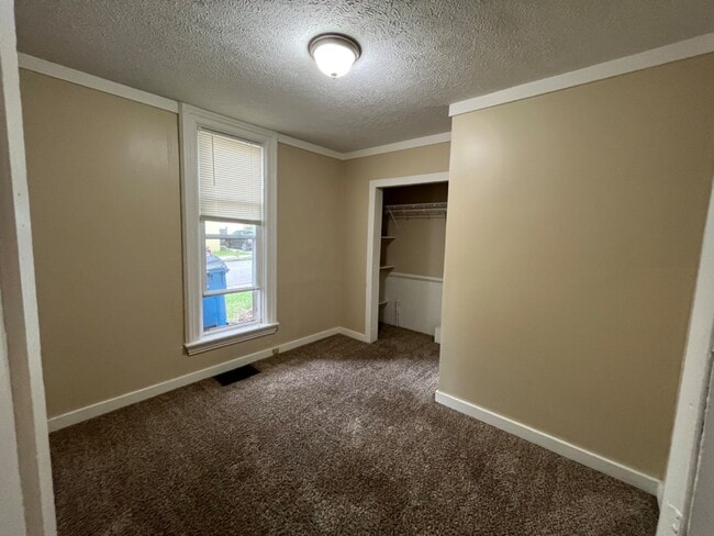 Photo - 703 Fremont Ave NW