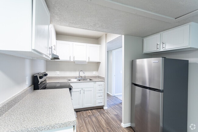 Interior Photo - Azlee