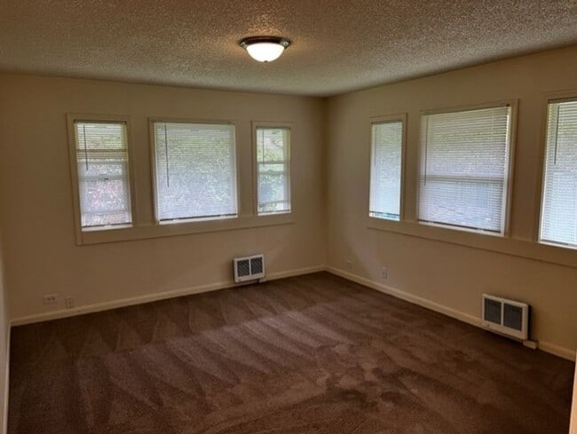 Photo - BG40-10 Unidad A