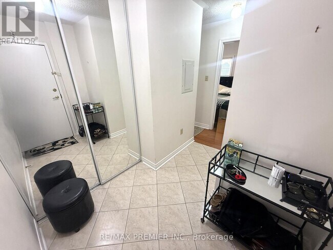 Photo - 9944 Keele St Unit 303