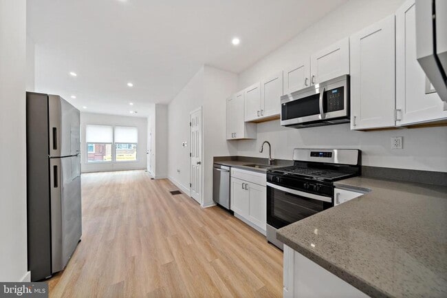 Building Photo - 2024 S 17th St Rental
