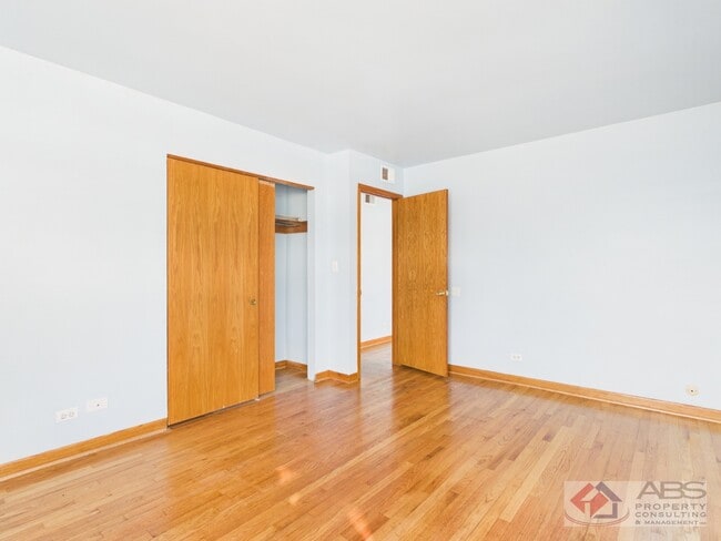 Photo - 755 Dulles Rd