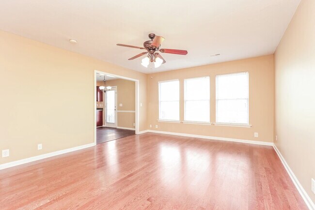 Photo - 1008 Cheryl Ln