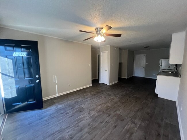 1316 Linwood Rd