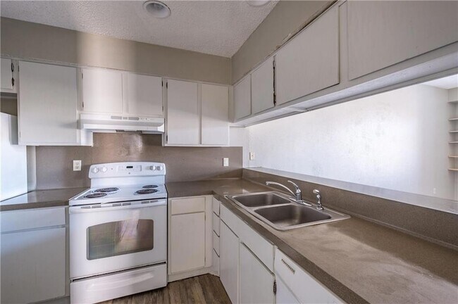 Photo - 5305 Indio Dr Unit B