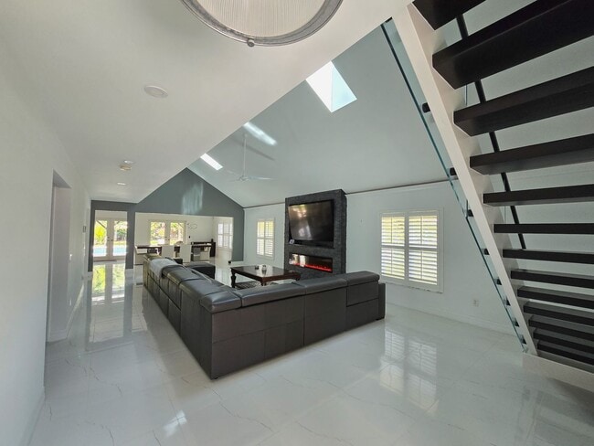 Photo - SEASONAL RENTAL - Luxury by the Beach!