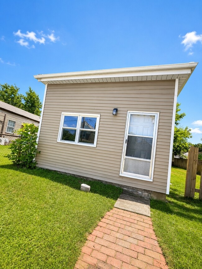 Photo - 439 N 28th St