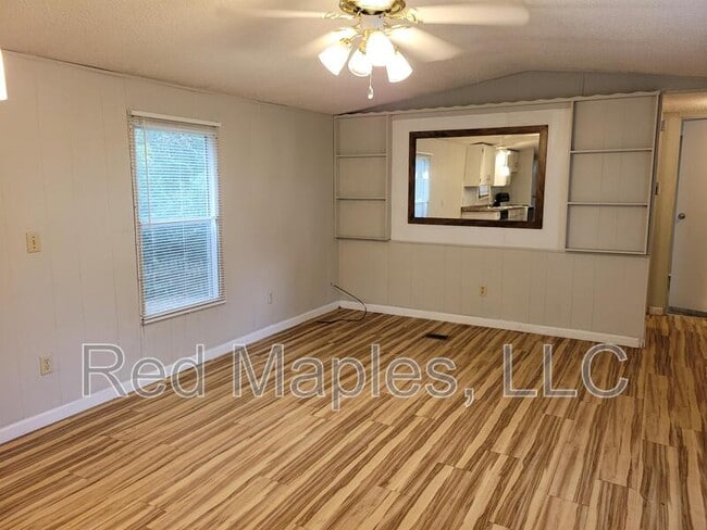 Photo - 832 Briny Ln