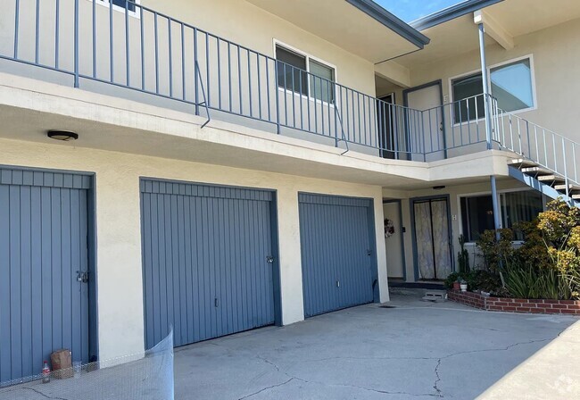 Building Photo - 4433 W 159th St Rental
