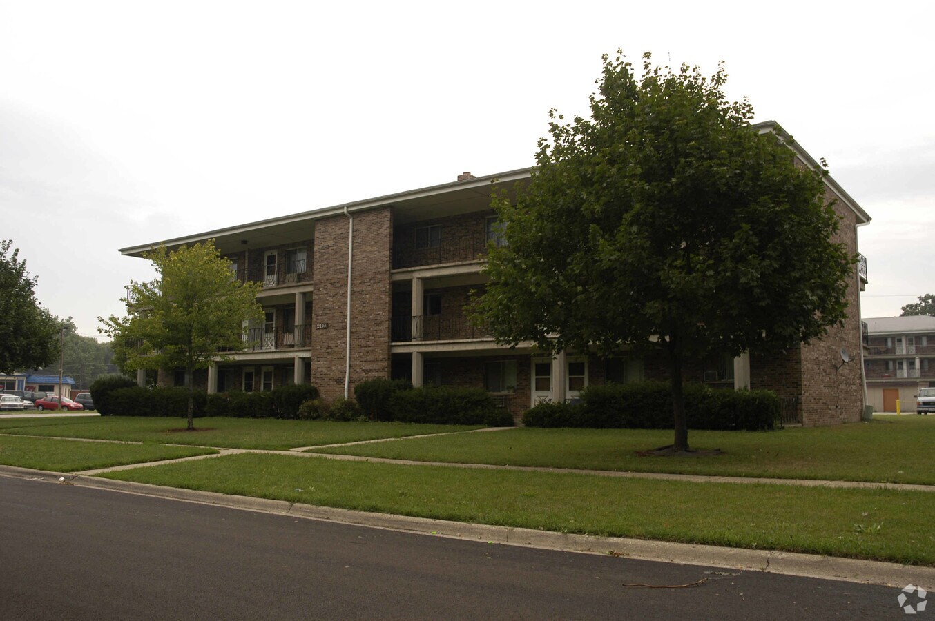 Lake County Apartments - West Wind Village