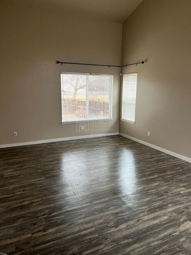 Photo - 2220 Merlot Ct