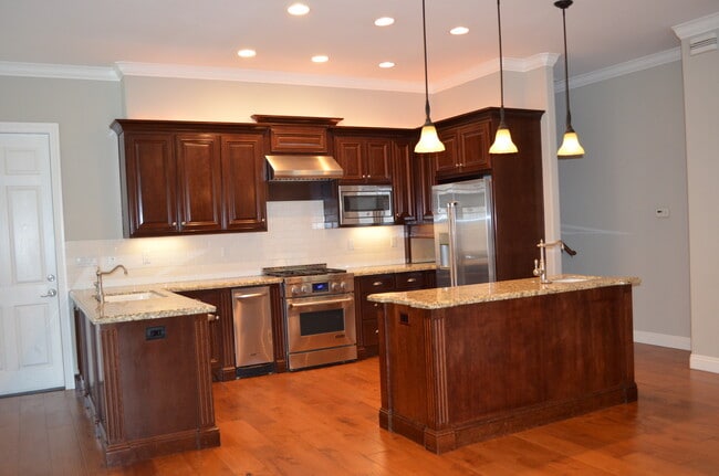 Photo - 2111 Deer Valley Rd