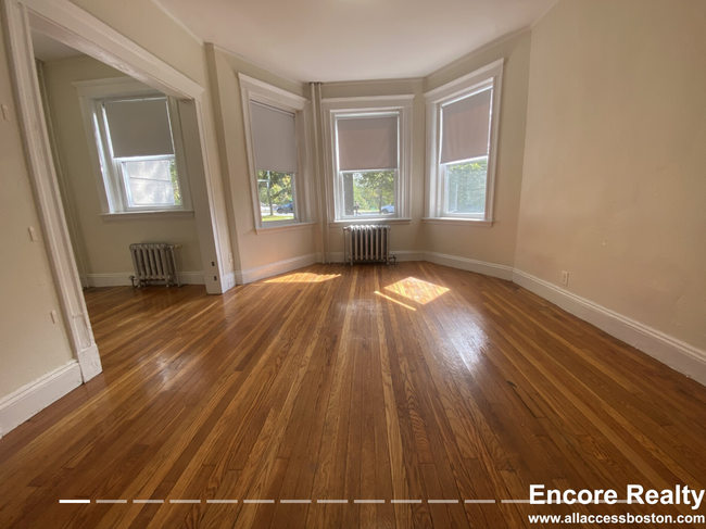 Building Photo - 1161 Boylston St Rental