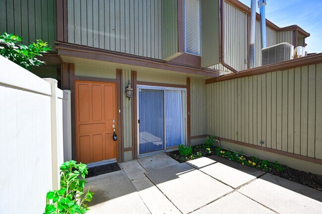 Building Photo - 5407 S Willow Ln