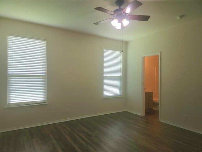 Photo - 205 Beech Dr