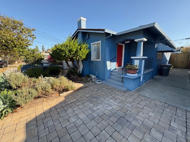 Photo - 5914 Marshall St