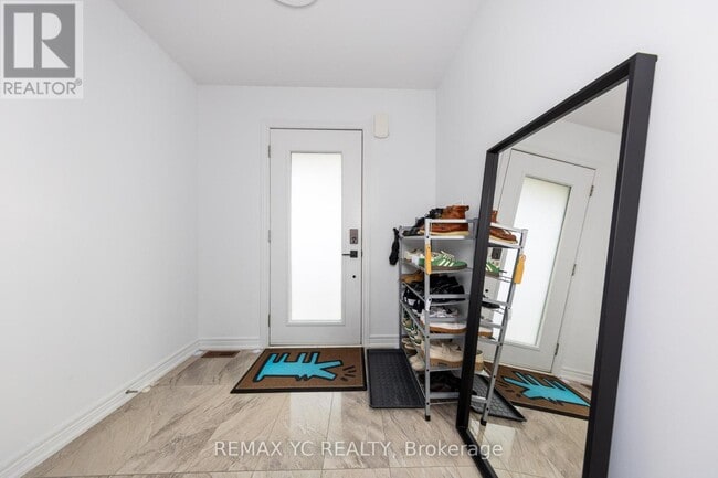 Photo - 1 Leggott Ave