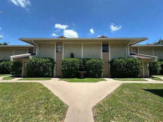 Building Photo - 8801 W Sample Rd Rental