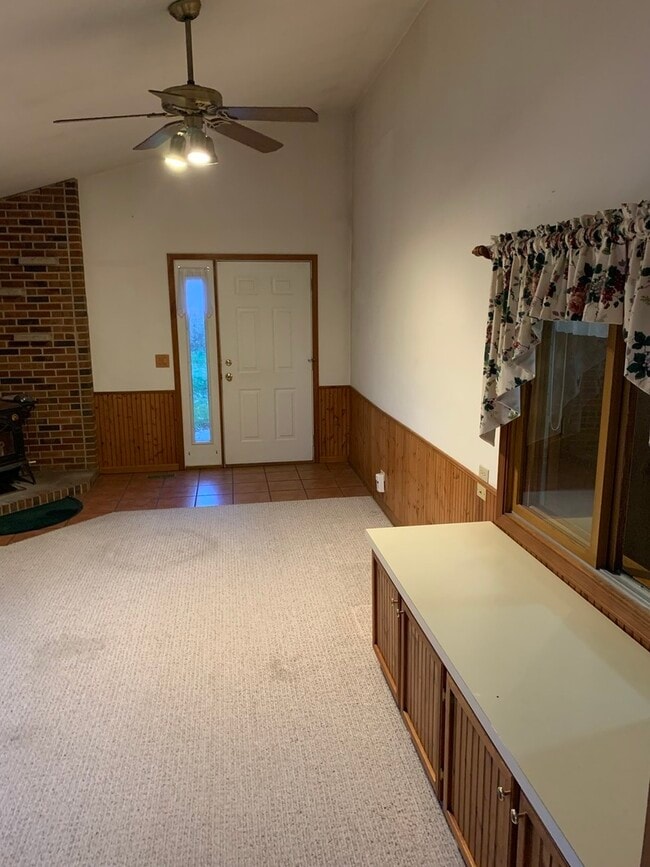 Photo - 37W793 Binnie Rd Unidad 1