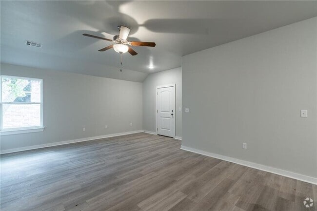 Building Photo - 1308 E Cavanaugh St Rental