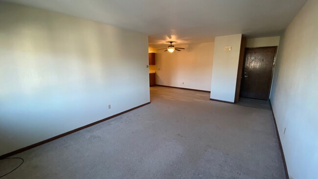 Photo - Lawnview Apartments
