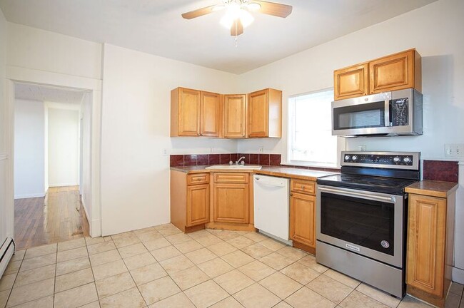 Photo - 72 Walnut St Unit 1L