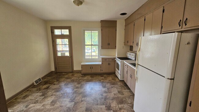 Photo - 3 Bedroom Duplex!