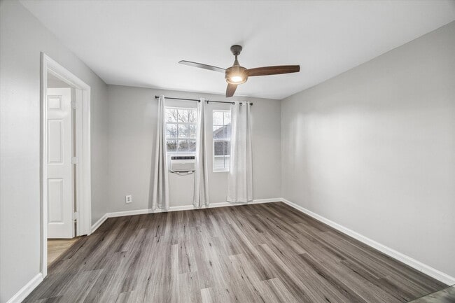 Photo - 7837 Dayton St