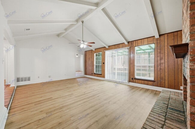 Photo - 4325 Altamesa Blvd