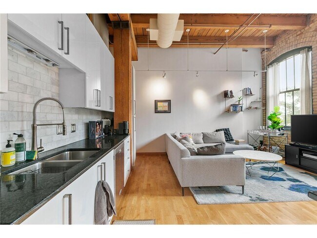 Photo - 400 N 1st St Unidad 308