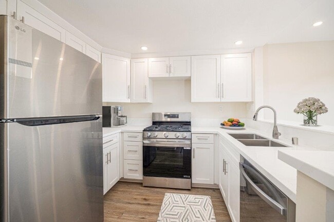 Photo - 2369 Ravenwood Dr