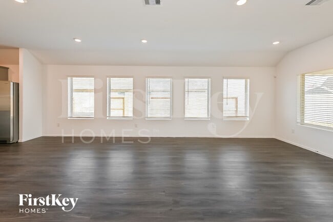 Photo - 7514 Oakmont Ave