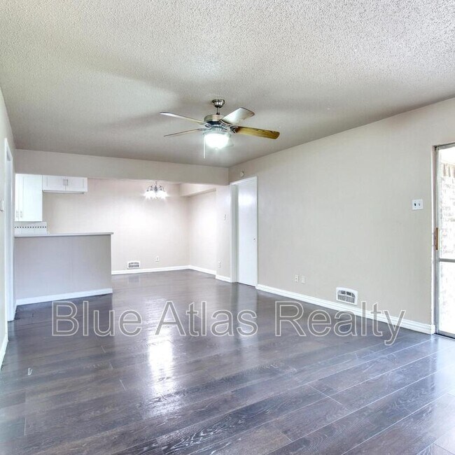 Photo - 9914 Brockbank Dr